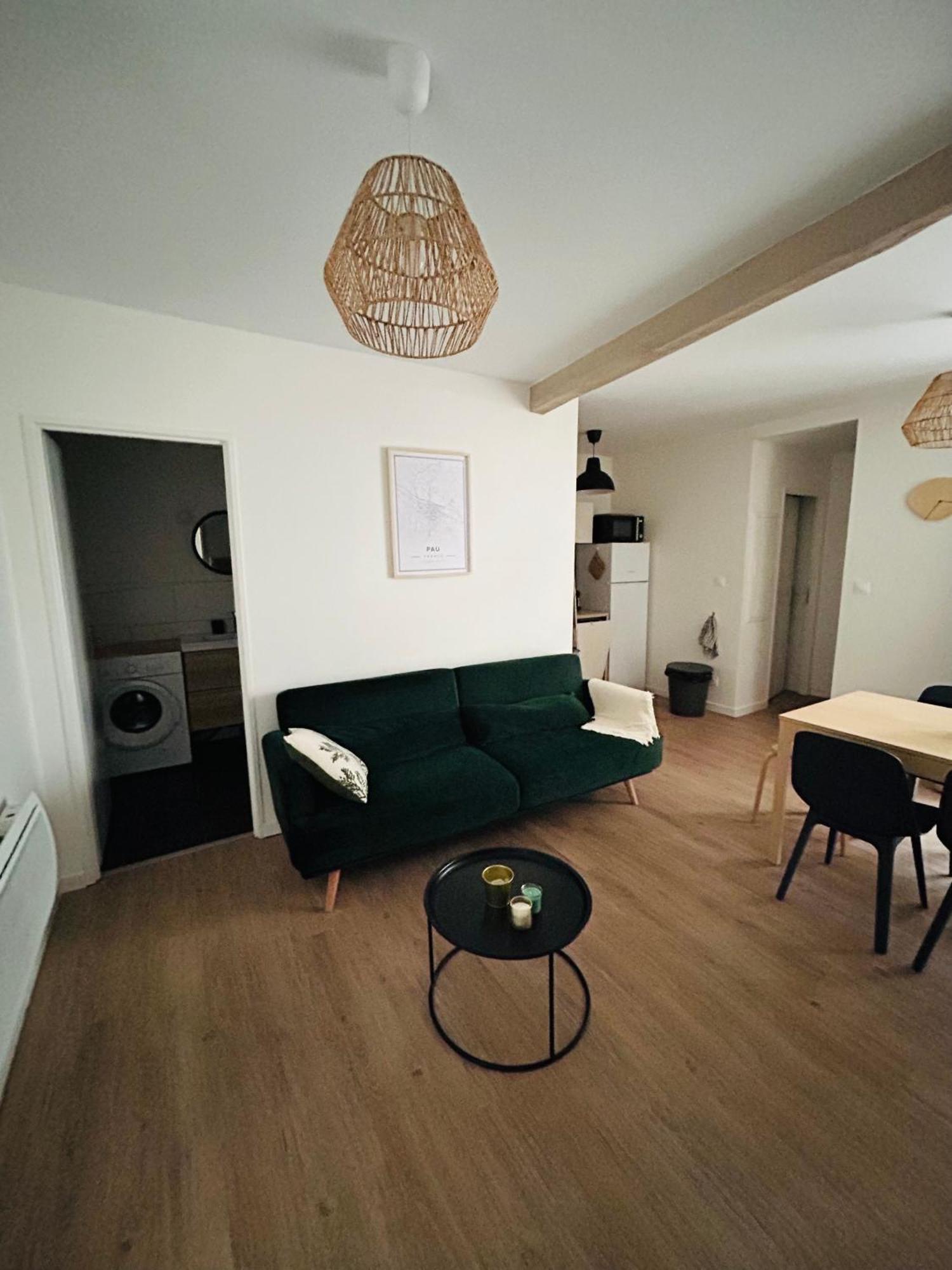 Le Patio : Appartement Chic 3 Chambres Au Coeur De بو المظهر الخارجي الصورة