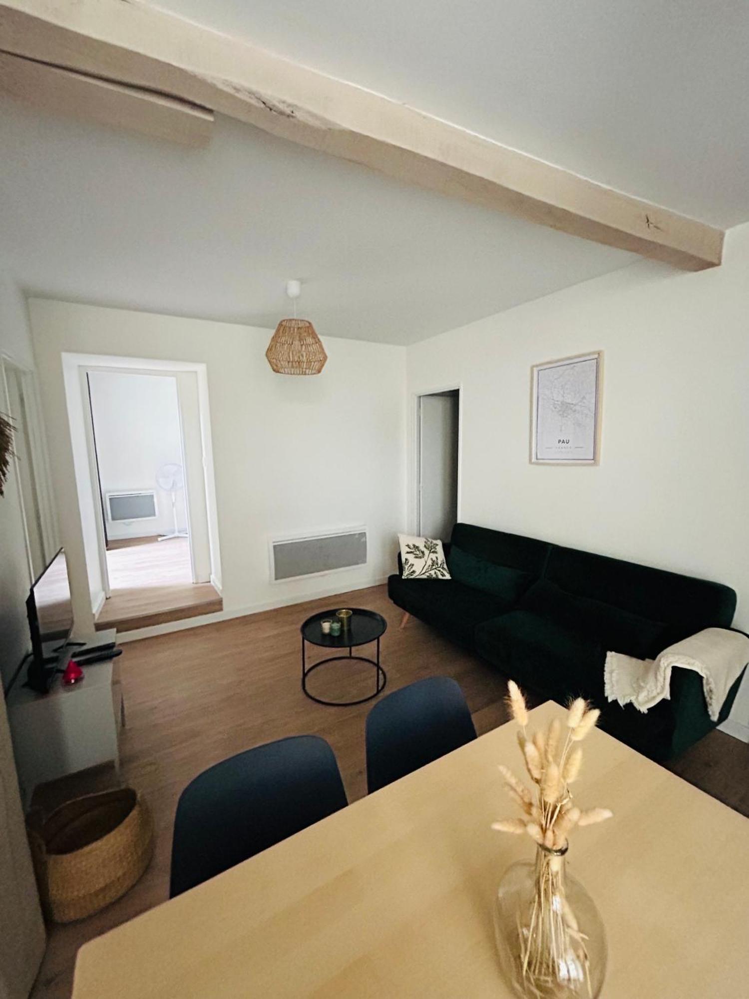 Le Patio : Appartement Chic 3 Chambres Au Coeur De بو المظهر الخارجي الصورة
